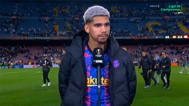 寺庙双乳高耸嗯啊h在线视频